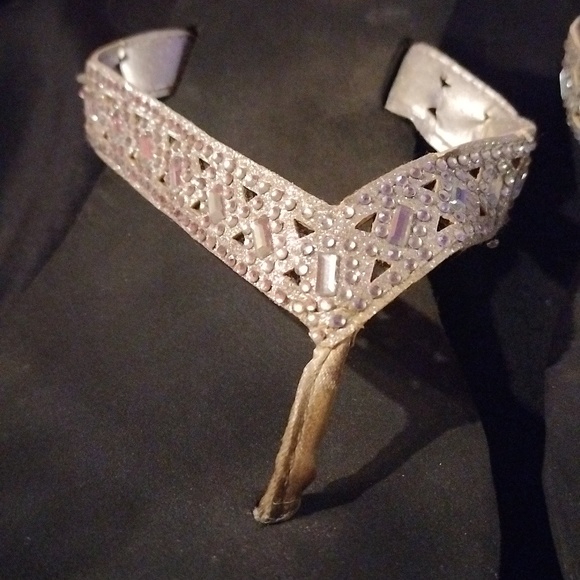 Sandals - Picture 2 of 4